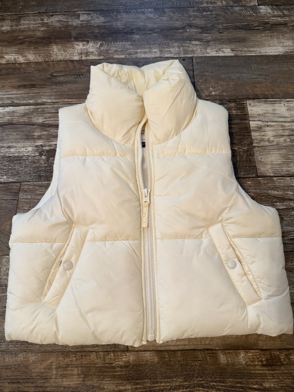 American Eagle Outfitters Ivory Puffer Vest